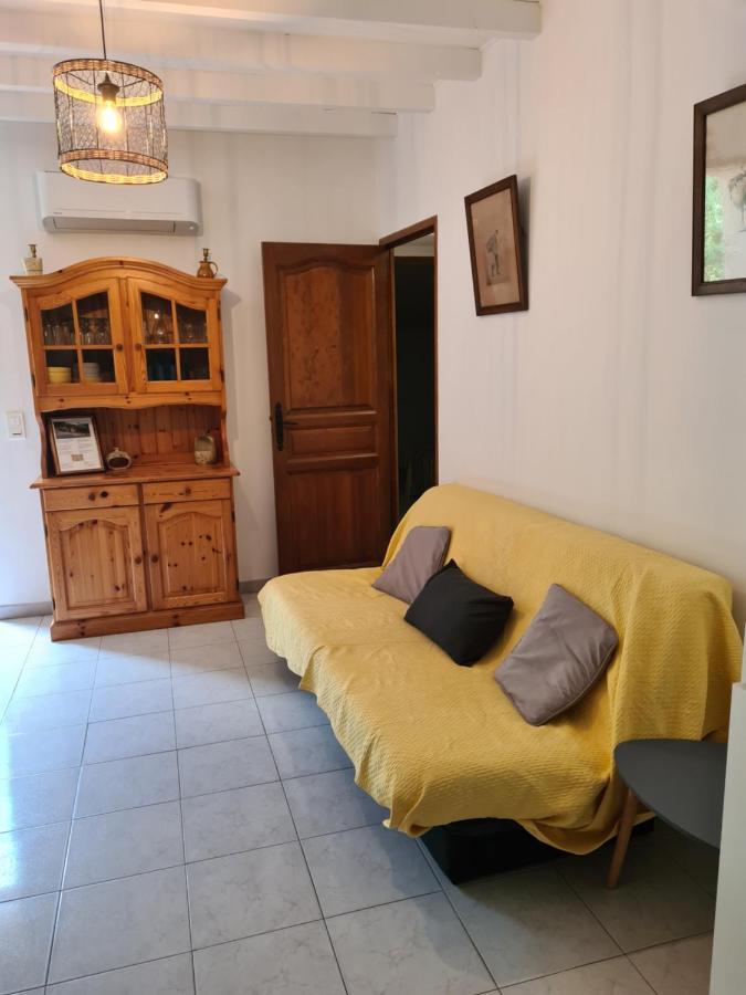 Les Oliviers Apartment Ansouis Exterior photo